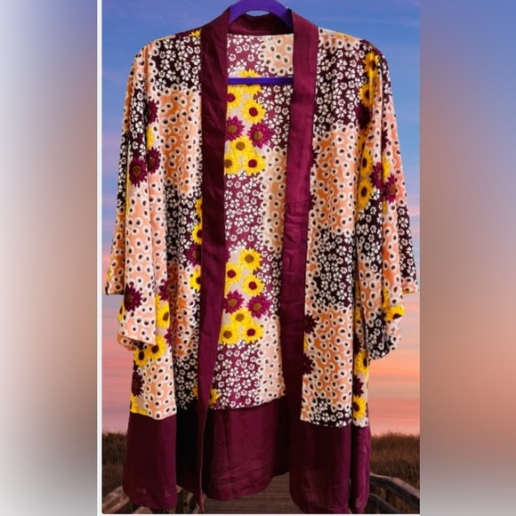 🌺 PATCHWORK FLORAL KIMONO Flowers One Size Vacation Travel Bell Sleeves Romance - Picture 1 of 7